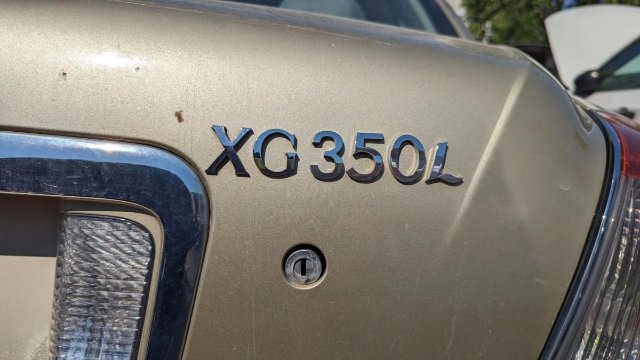 Свалка: 2004 Hyundai XG350L