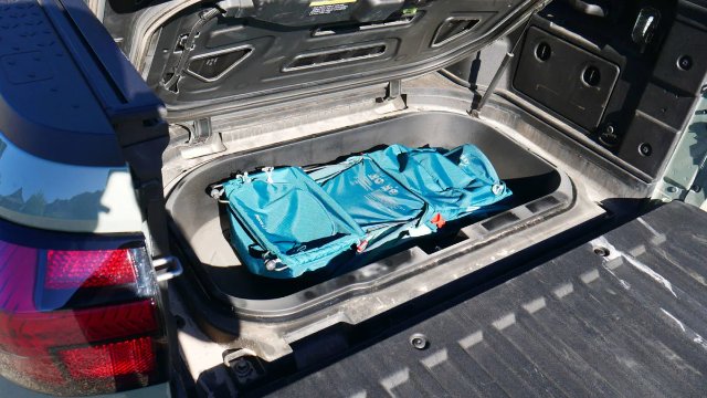 Тест багажа Hyundai Santa Cruz: сколько поместится в кровать?