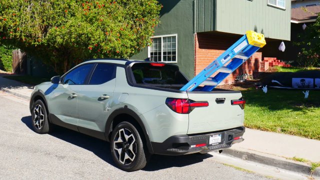 Тест багажа Hyundai Santa Cruz: сколько поместится в кровать?