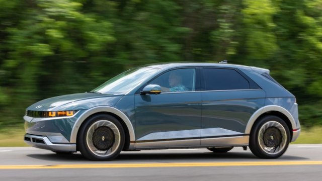 Hyundai придерживается планов по внедрению электромобилей и рассчитывает на уверенный рост в этом году