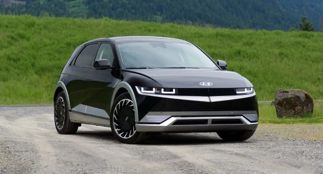 Лучшие среднеразмерные внедорожники 2023 и 2024 годов по мнению экспертов