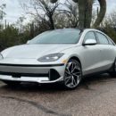 В 2024 году Hyundai Ioniq 6 стоит на 4100 долл. меньше, чем в 2023 году