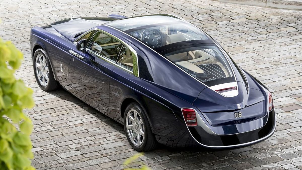 Rolls-Royce: уникальные модели и персонализация Rolls-Royce: уникальные модели и персонализация